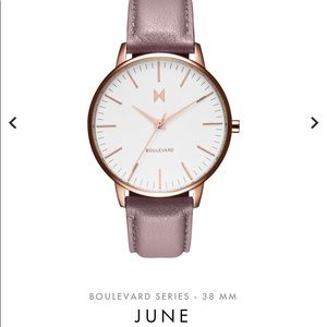 MVMT “Boulevard collection” in “June”